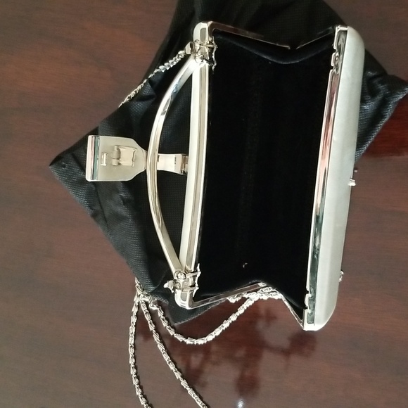 Silver tone evening small bag/clutch - Picture 4 of 8